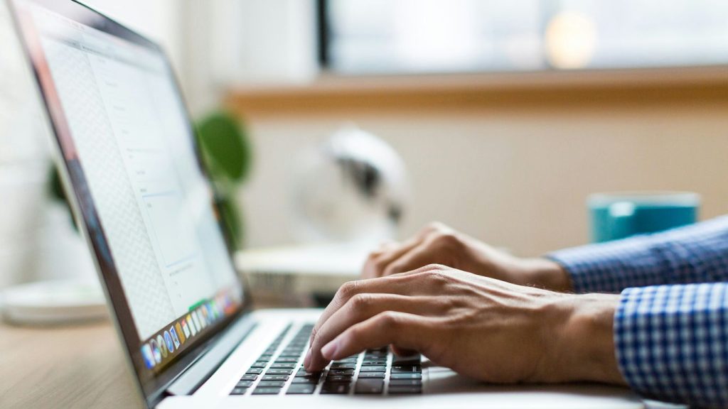 SEO: Contratar Agência ou Fazer Sozinho?